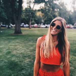 Meet your Posher, Tessa